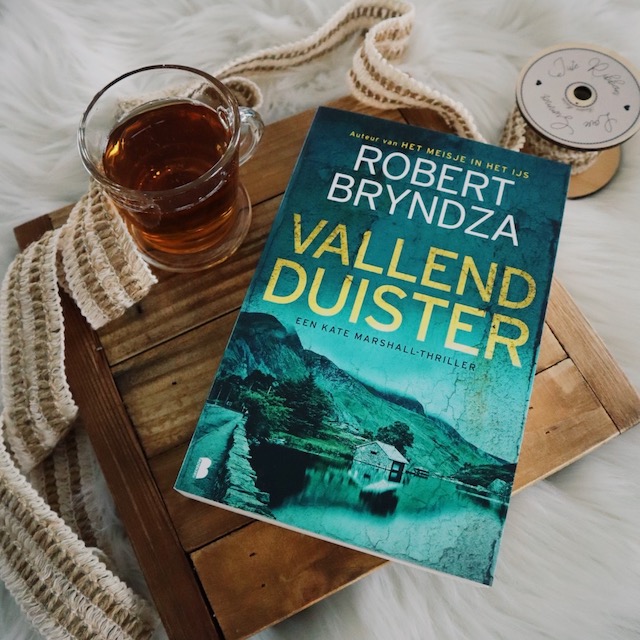 Vallend Duister - Robert Bryndza - Boekerij