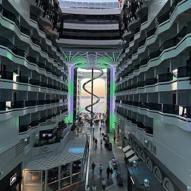 MSC Boot binnenkant - Cruise Ervaring