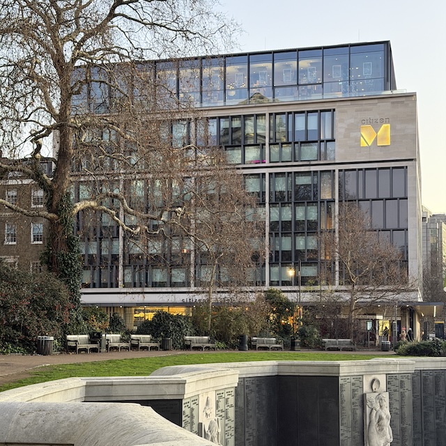 02.01 - in Londen - Gewoon Iloon