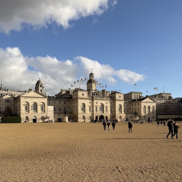 05.04 - Toeristen - Gewoon Iloon